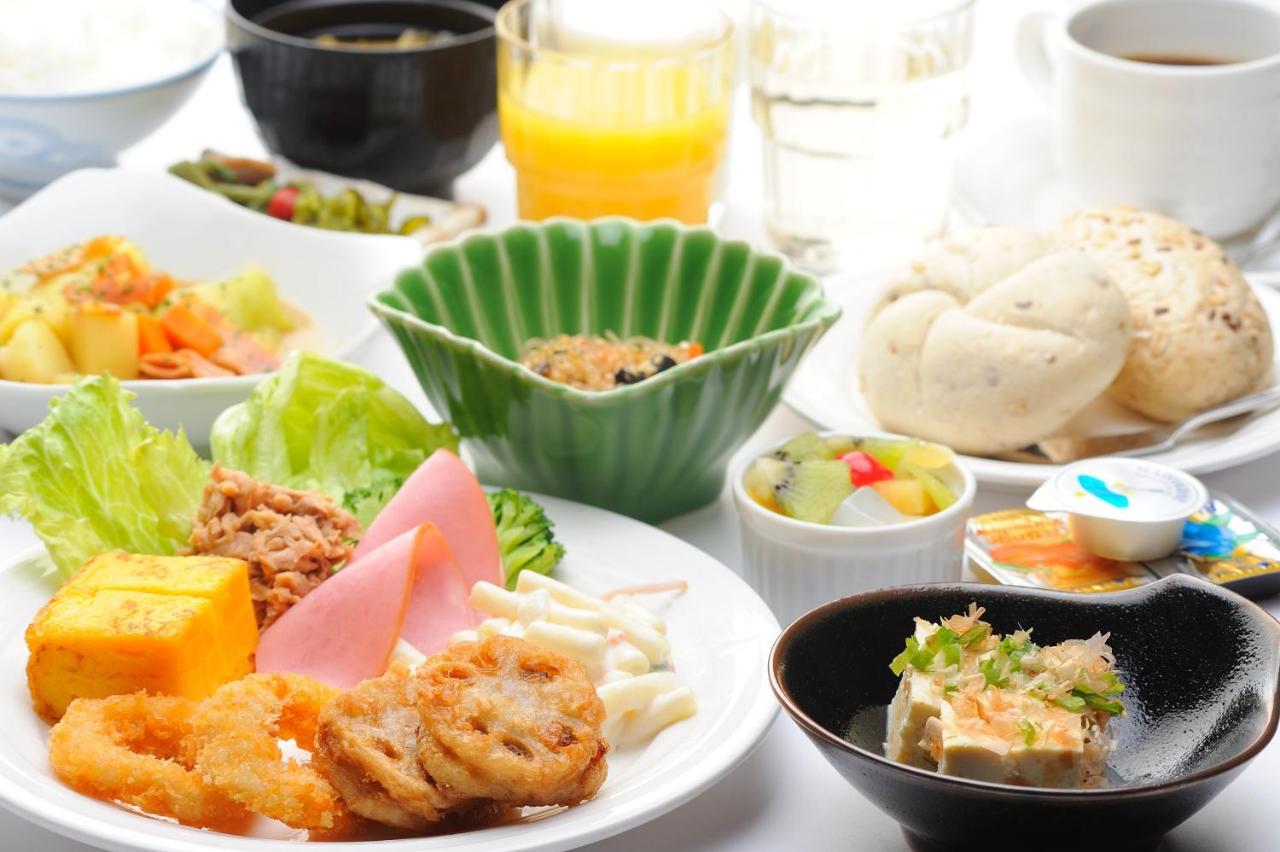 Hotel Route-Inn Tsuyama Ekimae Kültér fotó